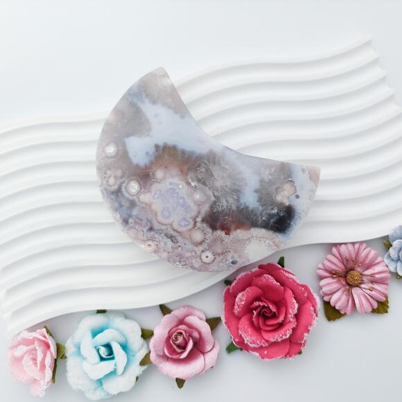 Top Quality Flower Agate Moon Crystal Carving